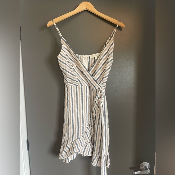 Strip sundress size small - Picture 1 of 8